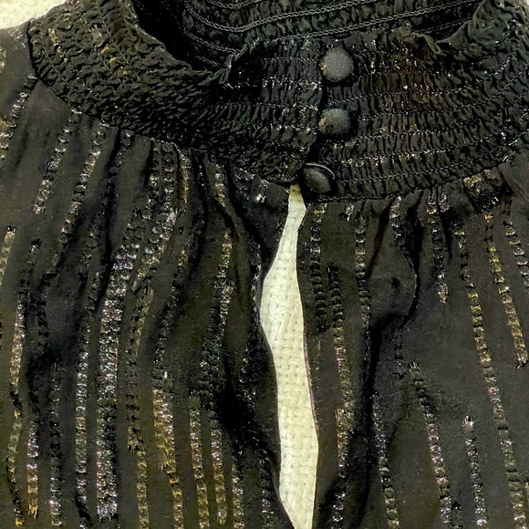 Intermix blouse like new condition. - Picture 6 of 7